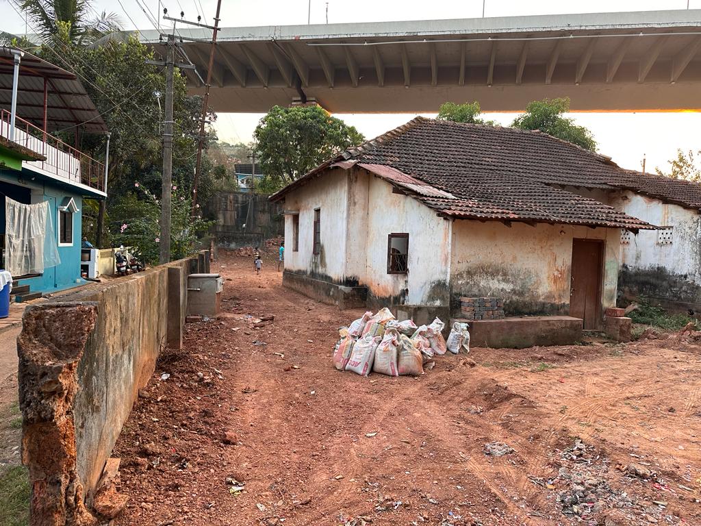 Property for Sale in Cortalim