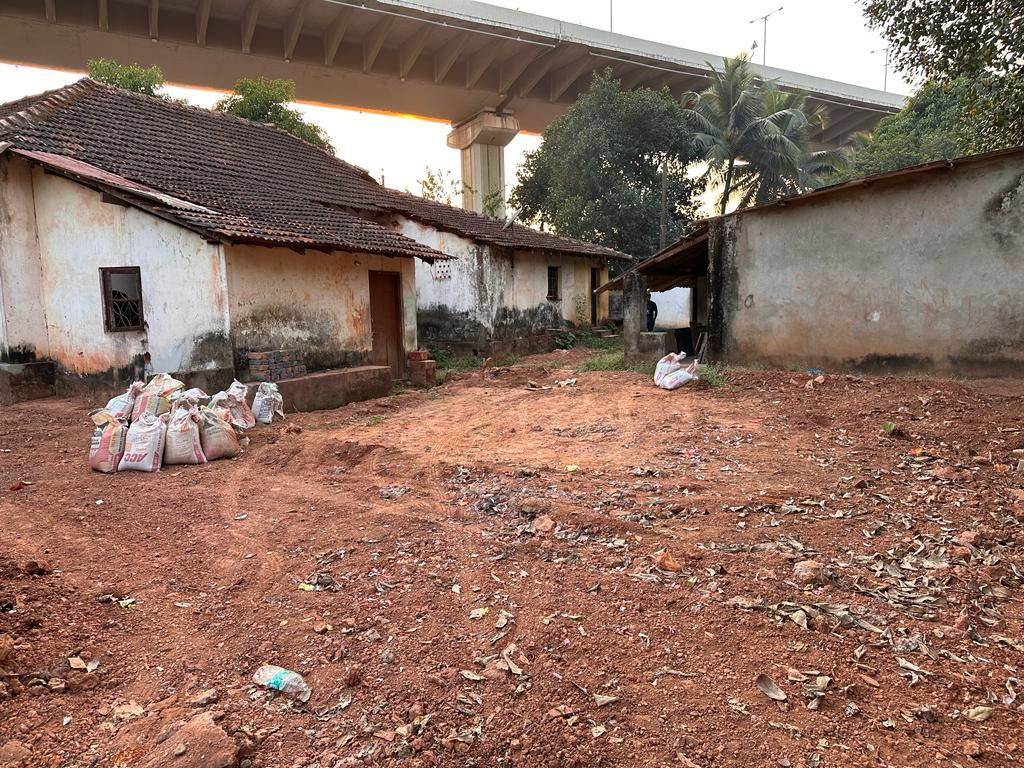 Property for Sale in Cortalim